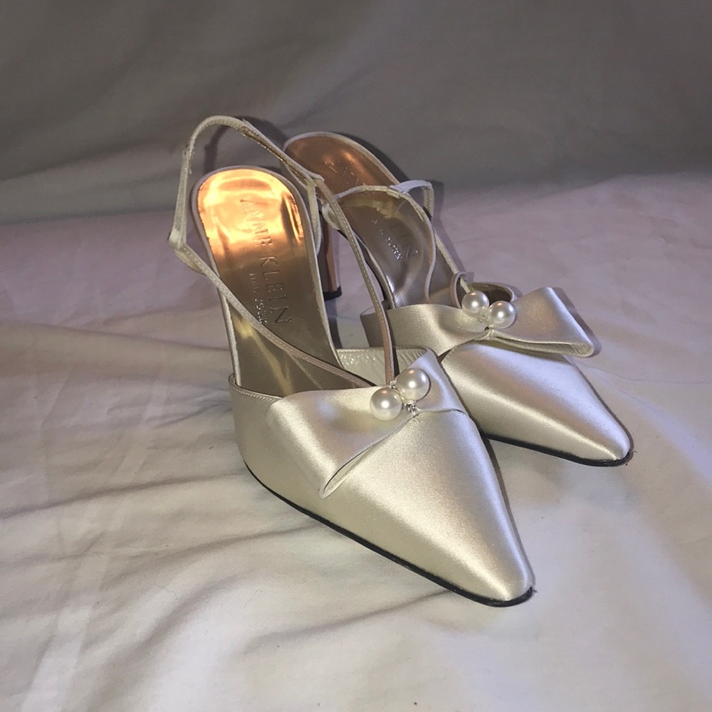 Anne Klein Bridal/Evening shoe